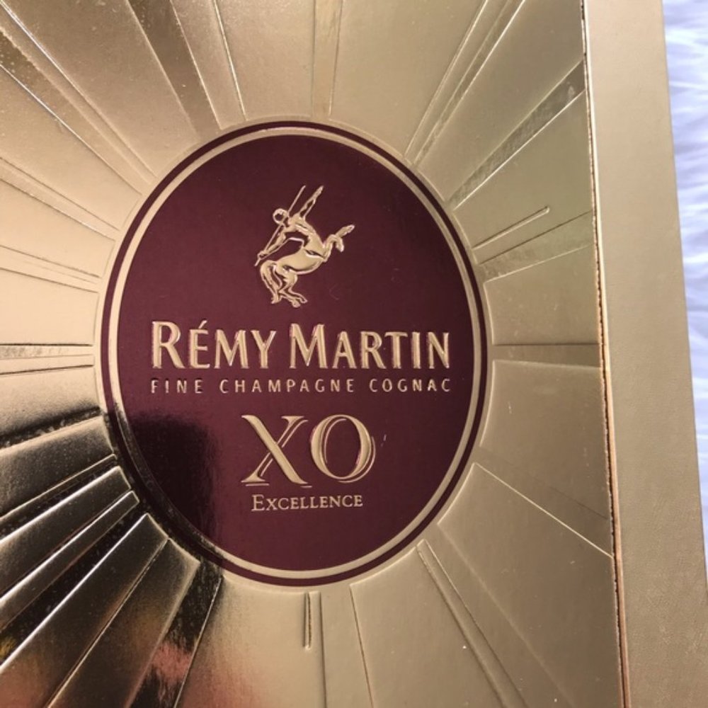 REMY MARTIN XO Red/ Gold Empty Gift Box - Picture 2 of 11
